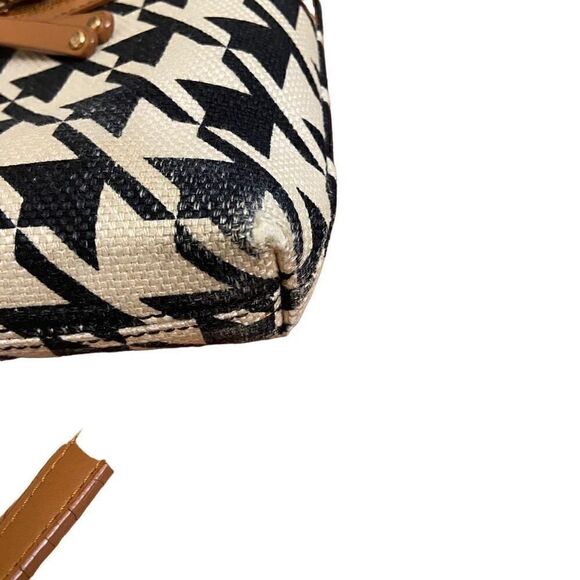 Spartina 449 Daufuskie Island Houndstooth
Stoddard Crossbody Bag - Picture 7 of 11